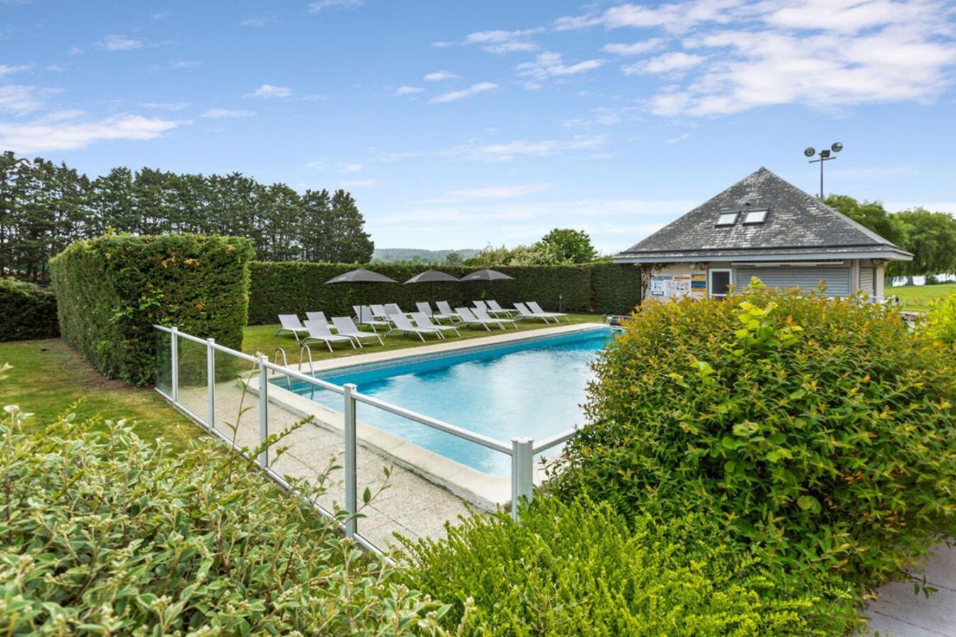 Kyriad Deauville - St Arnoult Сент-Арну Екстериор снимка